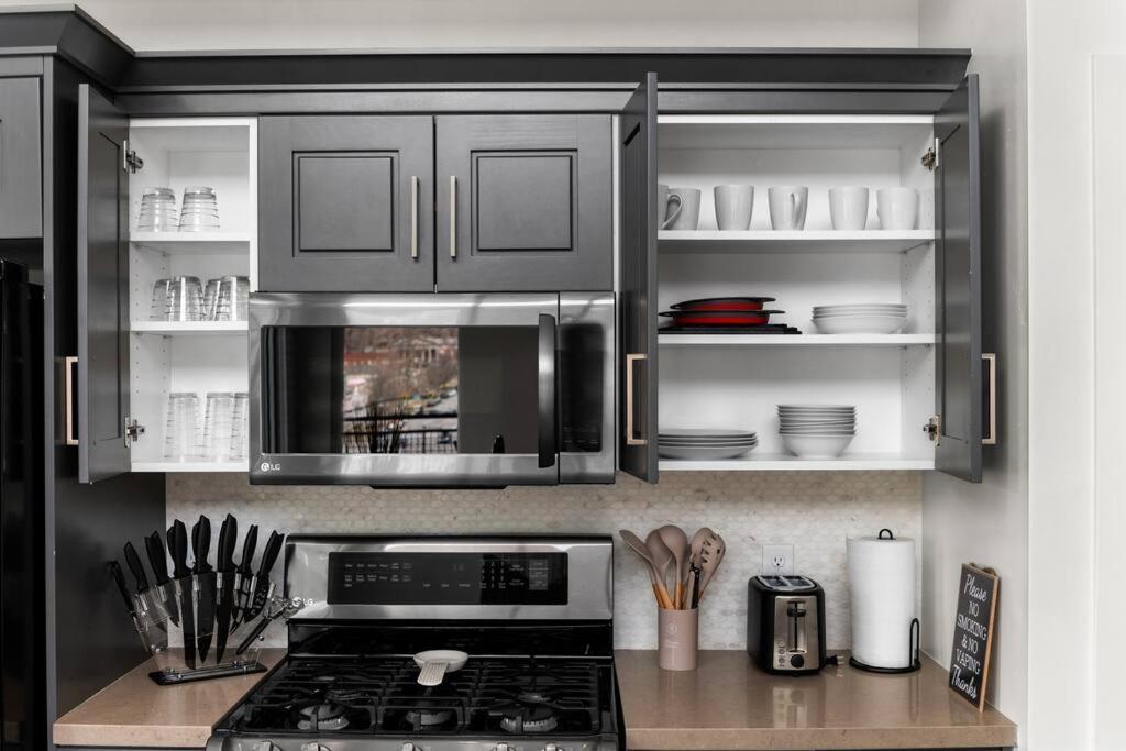 Lux Penthouse Oasis-heart Of Slc Apartment *