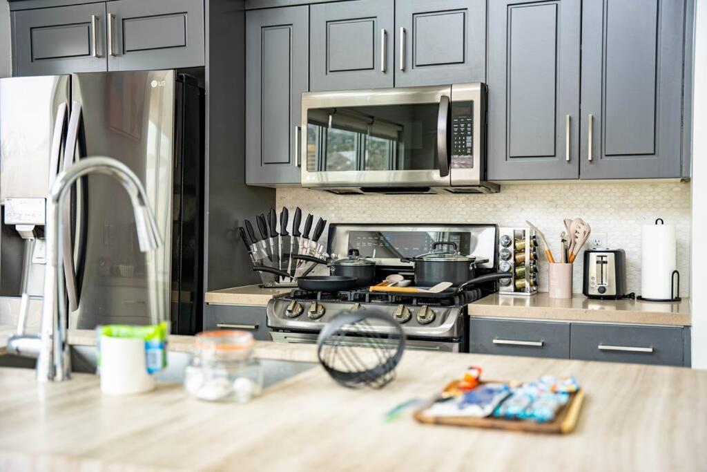 Lux Penthouse Oasis-heart Of Slc Apartment *