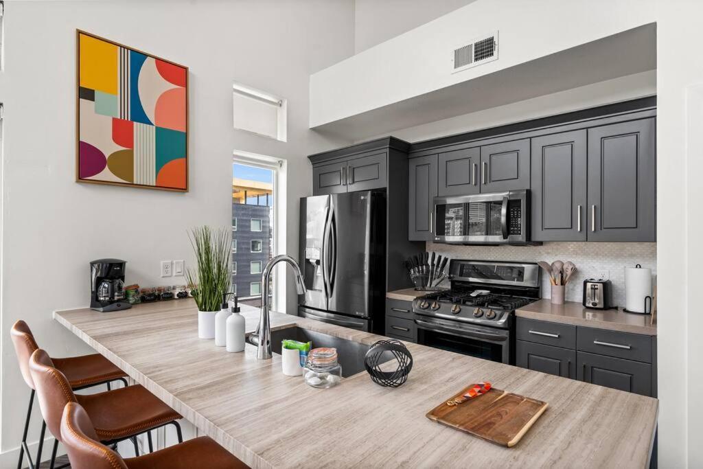 Lux Penthouse Oasis-heart Of Slc