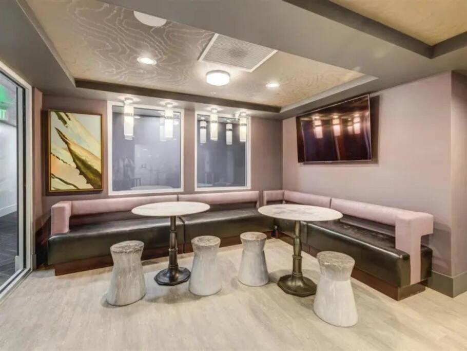 Lux Penthouse Oasis-heart Of Slc *