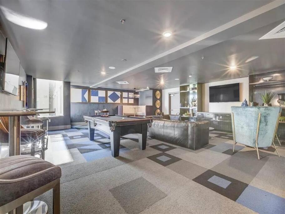 Lux Penthouse Oasis-heart Of Slc